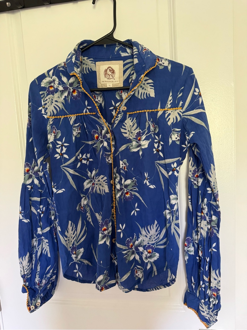 chasing unicorns CU cotton Hawaiian floral blouse top